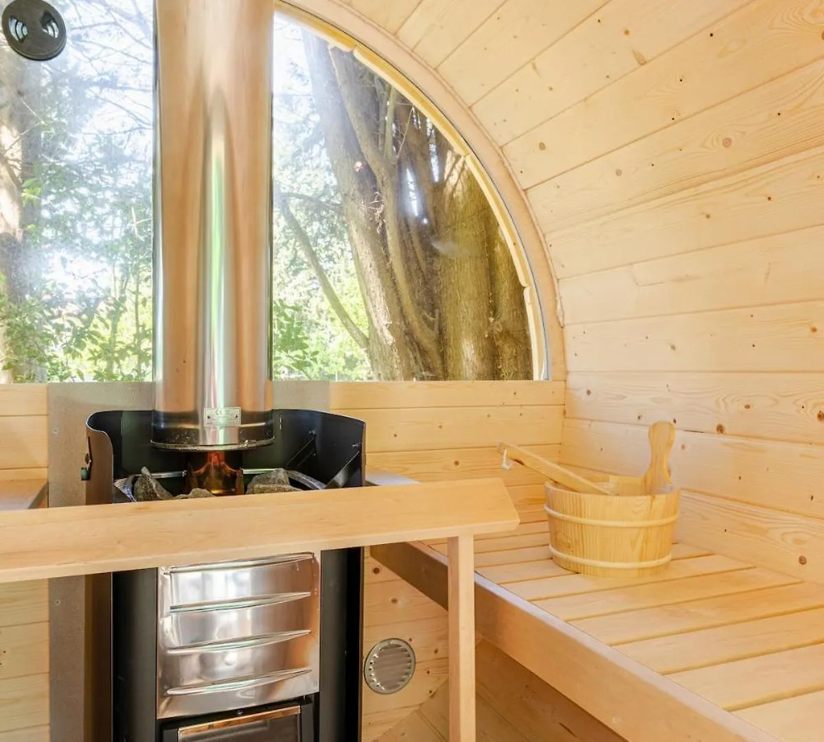 Holiday home Tinyhouse Et Abeilles, Sejour Insolite En Provence Orange